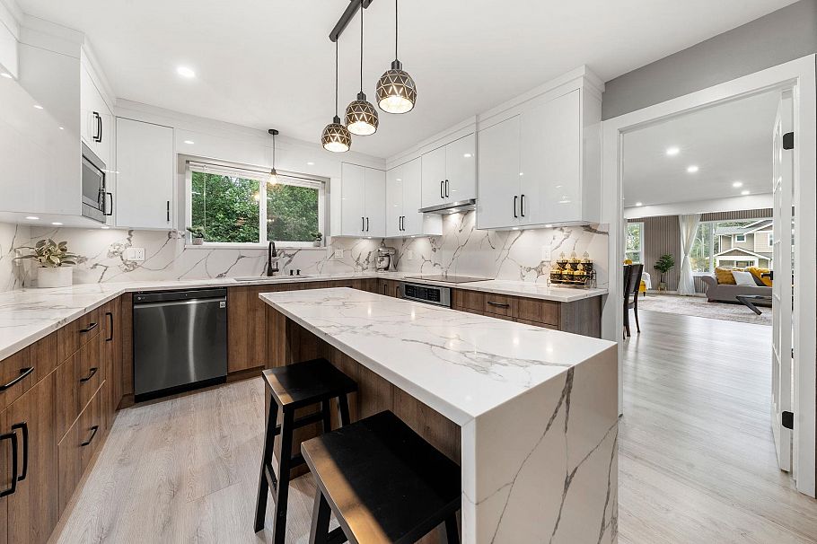 660 E 22nd Street North Vancouver, BC - 17