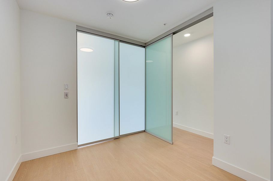 663 422 E 3rd Street North Vancouver, BC - 14