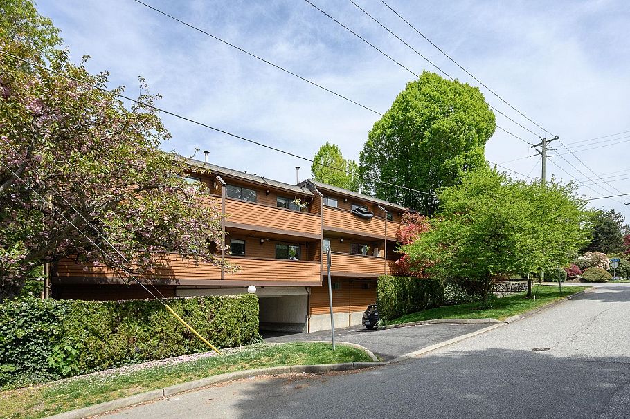 3201 Lonsdale Avenue North Vancouver, BC - 34