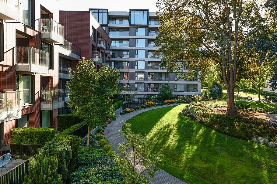 302 7128 Adera Street Vancouver, BC - 8