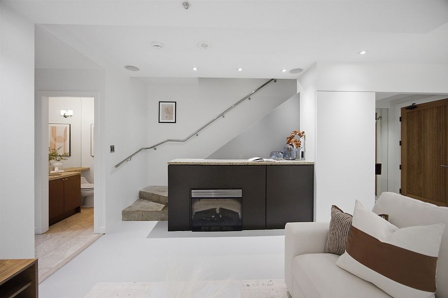 1182 Richards Street Vancouver, BC - 19