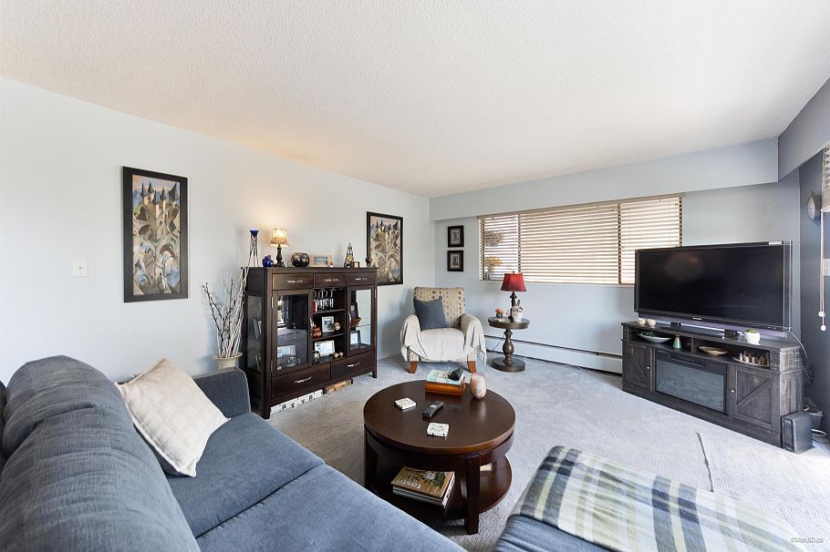 205 330 W 2nd Street North Vancouver, BC - 4