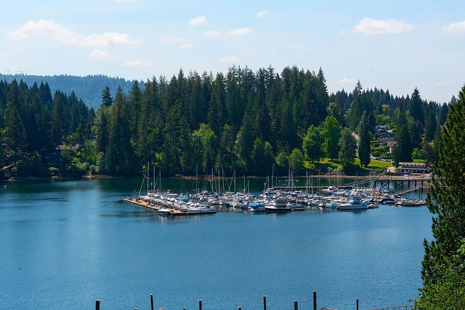 2643 Panorama Drive North Vancouver, BC - 2