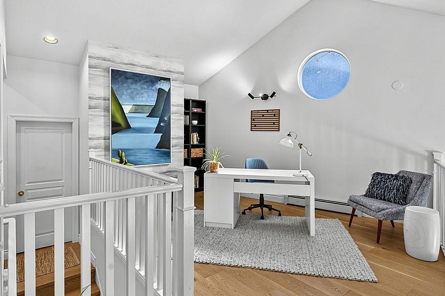 1074 Kilmer Road North Vancouver, BC - 25