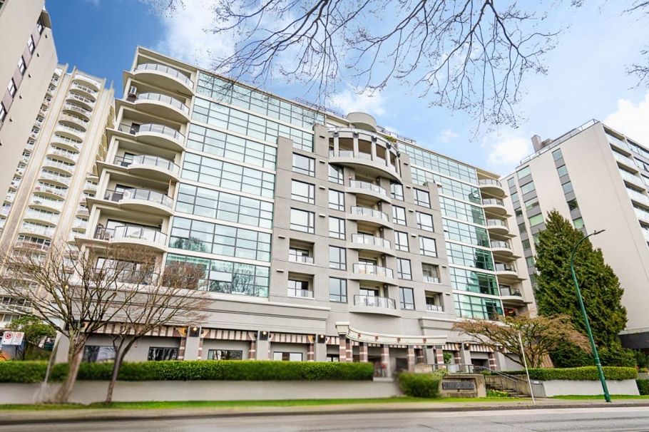 304 1233 Beach Avenue Vancouver, BC - 2