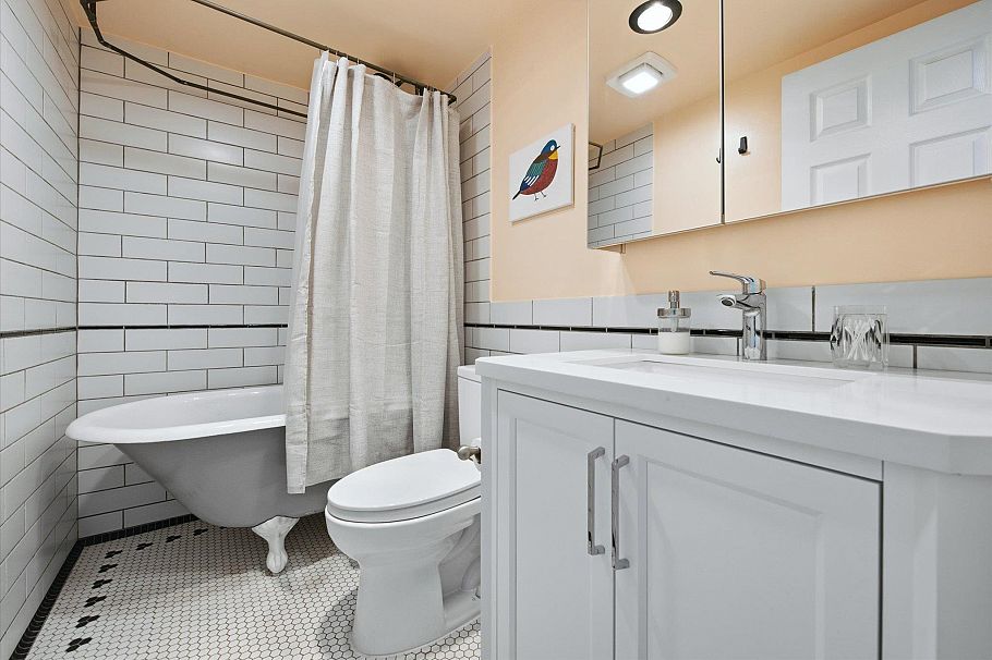 102 788 E 8th Avenue Vancouver, BC - 16