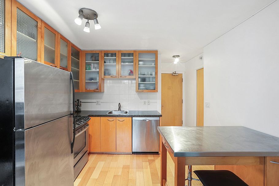 504 969 Richards Street Vancouver, BC - 14