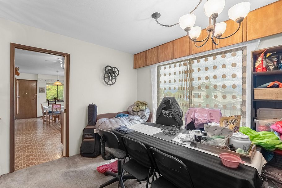 2474 E 24th Avenue Vancouver, BC - 9