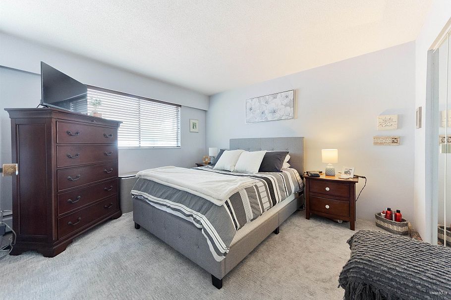 205 330 W 2nd Street North Vancouver, BC - 18
