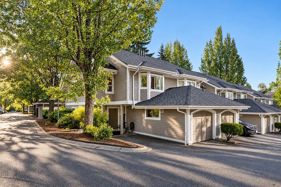 36 650 Roche Point Drive North Vancouver, BC - 32