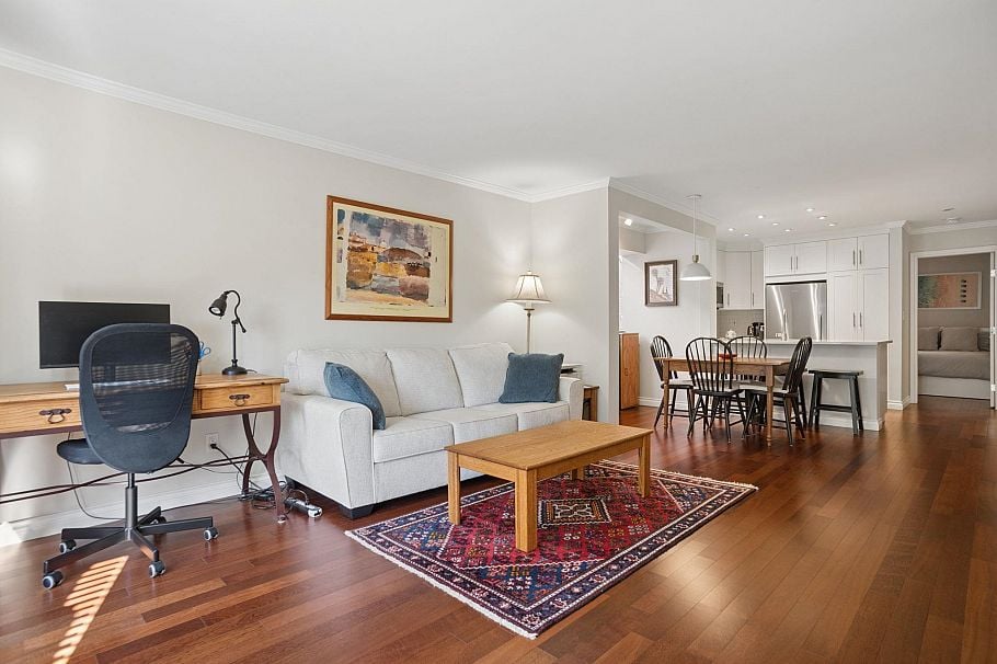 3 886 Broughton Street Vancouver, BC - 1