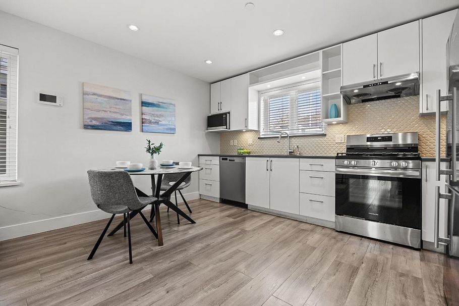 5440 Rhodes Street Vancouver, BC - 7