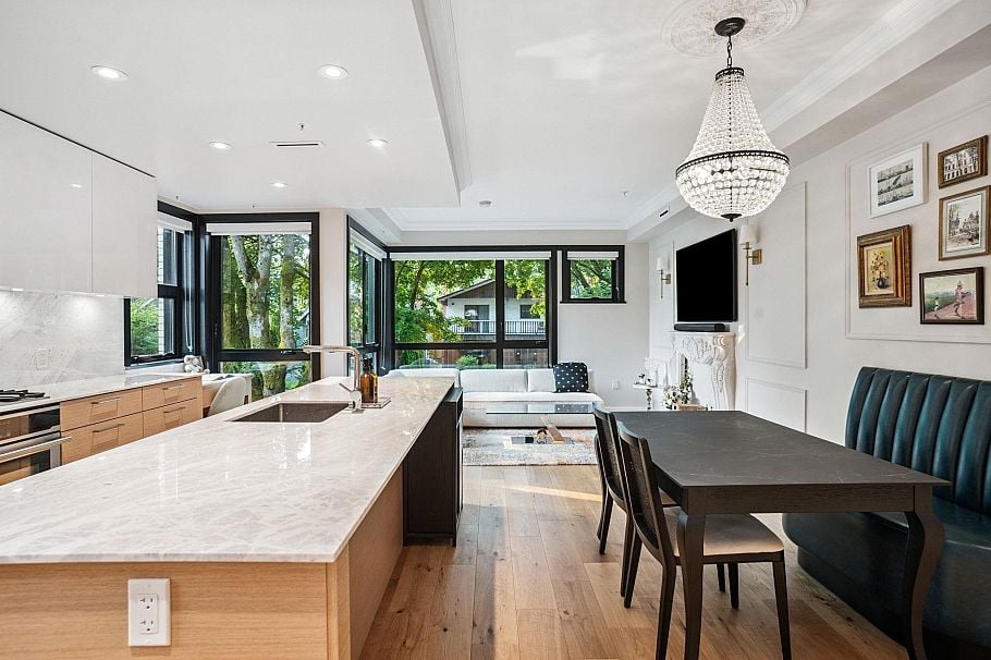 201 3669 W 11th Avenue Vancouver, BC - 1