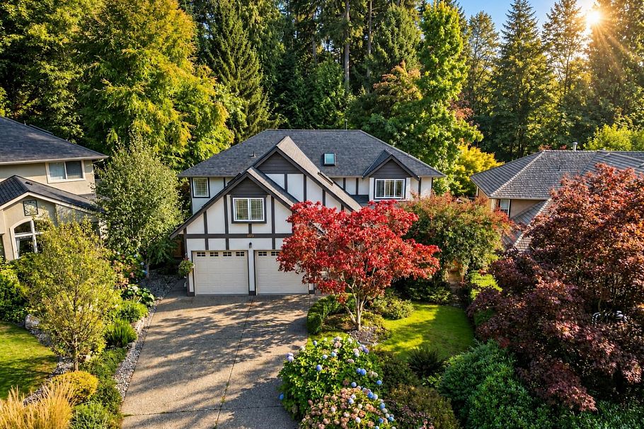 3373 Huntleigh Court North Vancouver, BC - 1