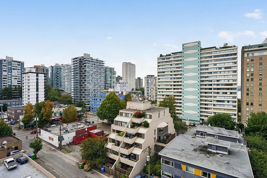 901 1850 Comox Street Vancouver, BC - 2