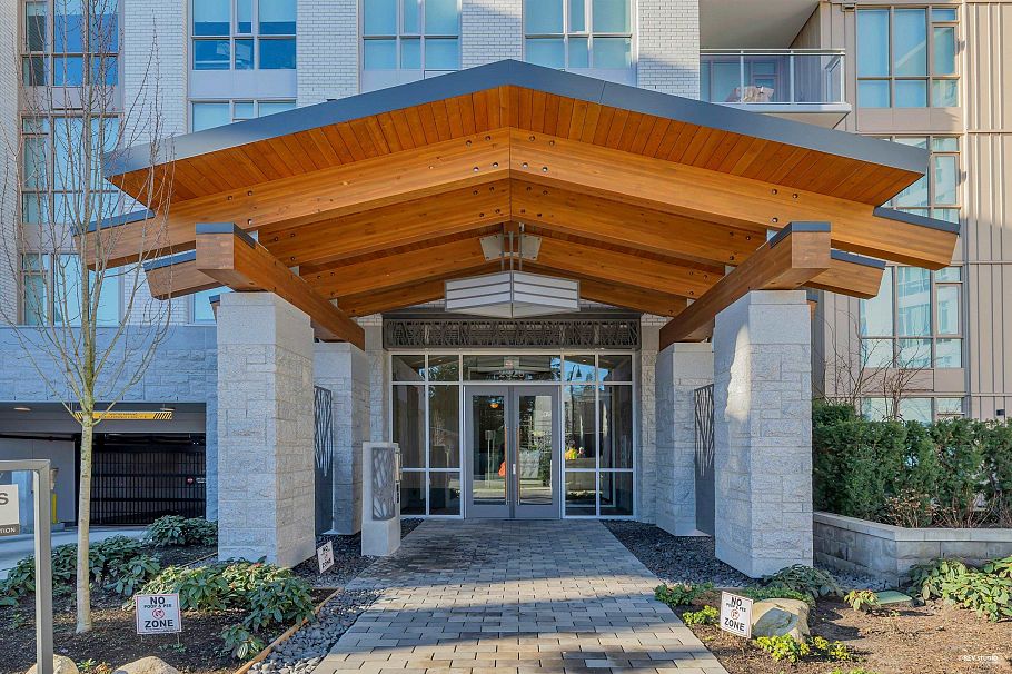 306 2325 Emery Court North Vancouver, BC - 1