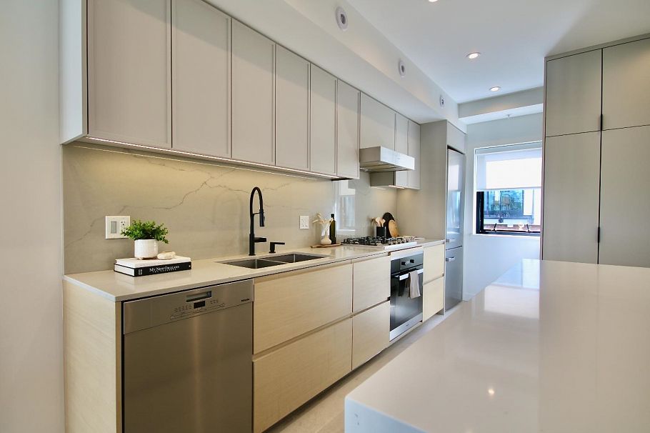 74 570 W 28th Avenue Vancouver, BC - 6