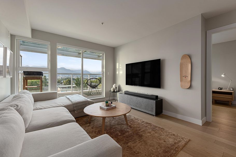 406 2508 Fraser Street Vancouver, BC - 2