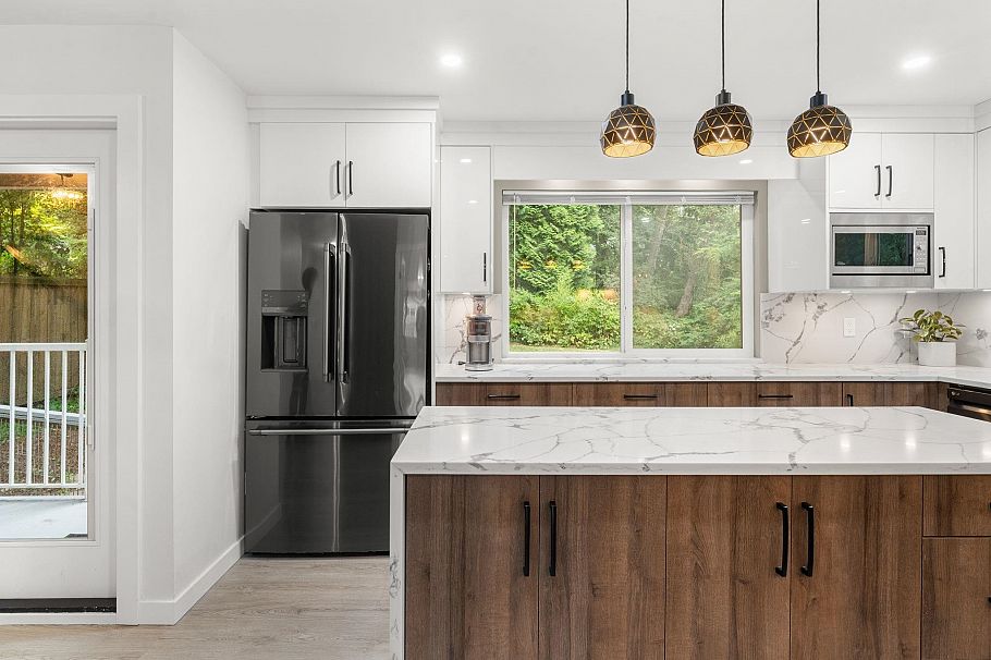660 E 22nd Street North Vancouver, BC - 15
