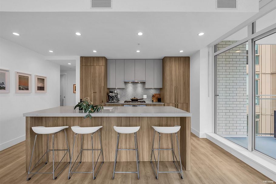 306 2325 Emery Court North Vancouver, BC - 5