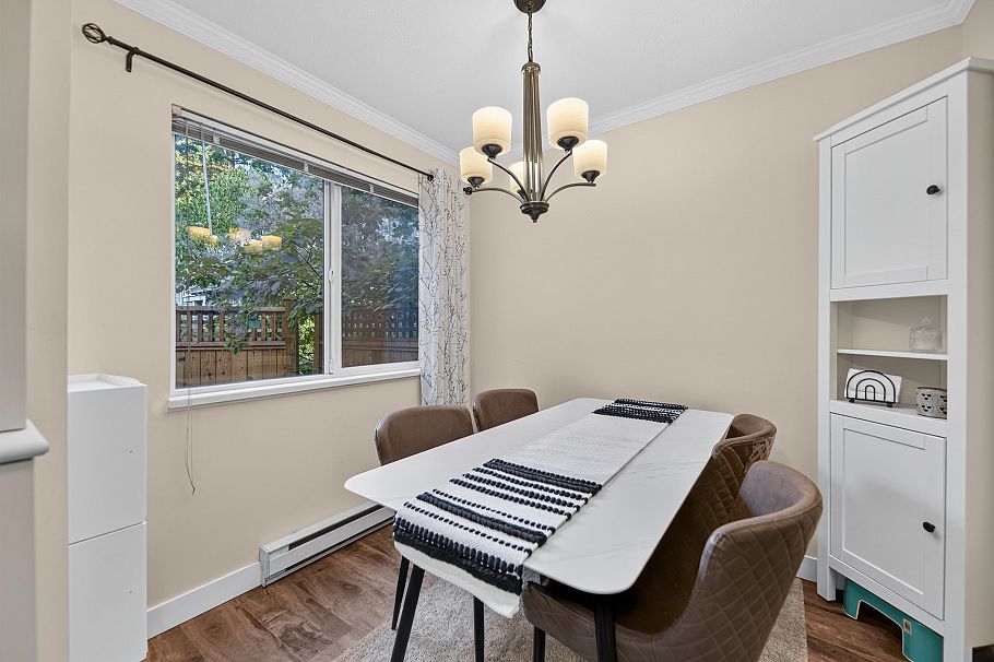 7 828 W 16th Street North Vancouver, BC - 9