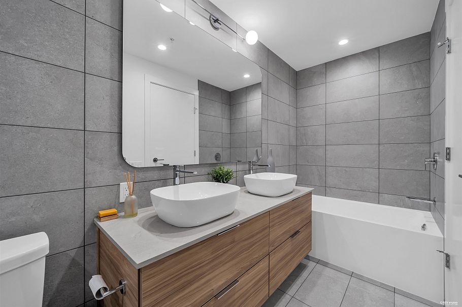306 2325 Emery Court North Vancouver, BC - 7