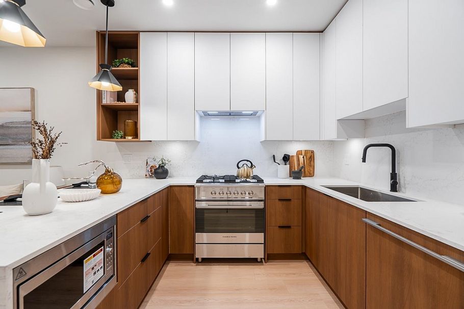 3 3638 Normandy Drive Vancouver, BC - 8