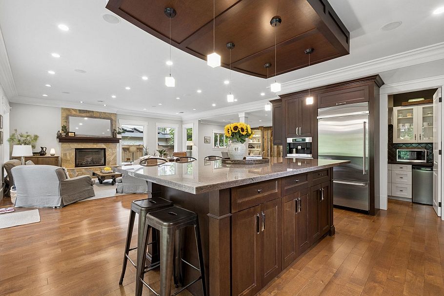 4176 Virginia Crescent North Vancouver, BC - 9