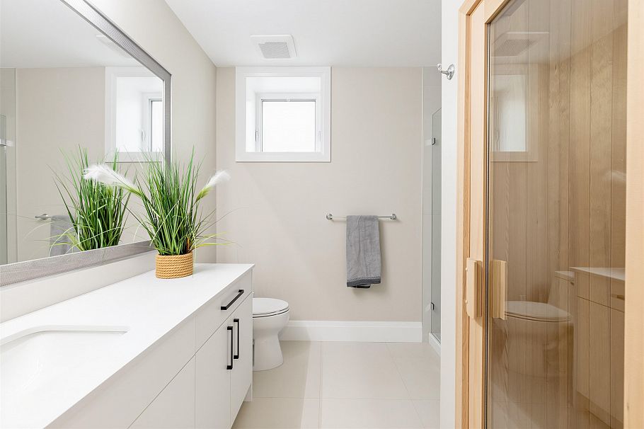 2755 W 38th Avenue Vancouver, BC - 35