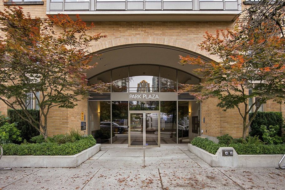 1182 Richards Street Vancouver, BC - 34