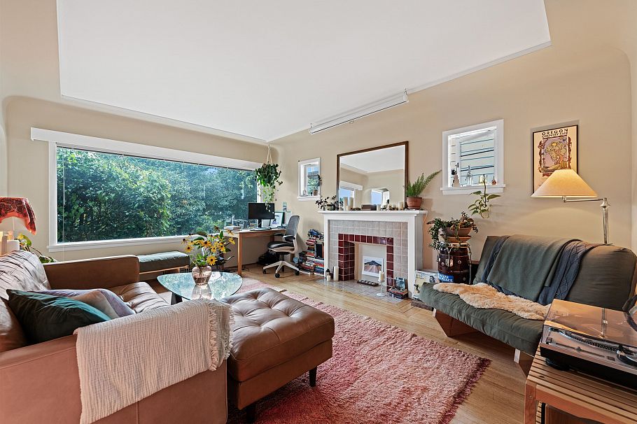 2608 E 4th Avenue Vancouver, BC - 13