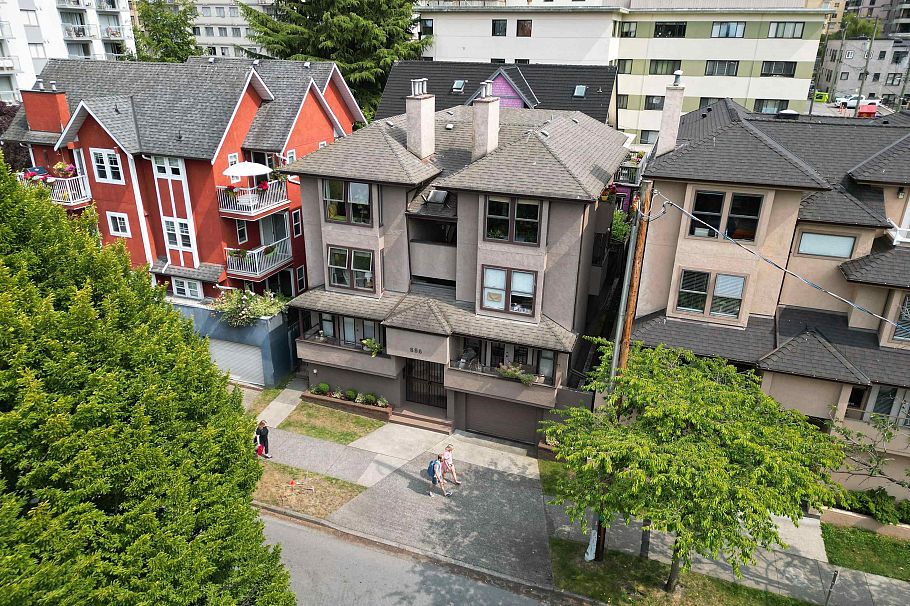 3 886 Broughton Street Vancouver, BC - 2