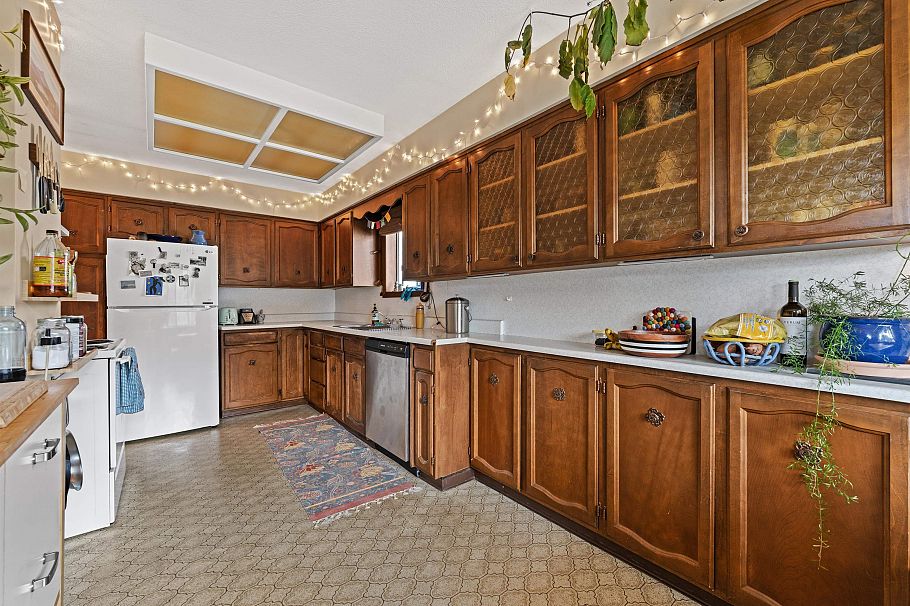 2608 E 4th Avenue Vancouver, BC - 20