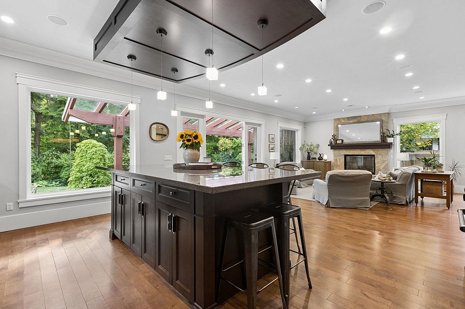 4176 Virginia Crescent North Vancouver, BC - 11