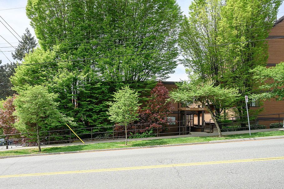 3201 Lonsdale Avenue North Vancouver, BC - 37