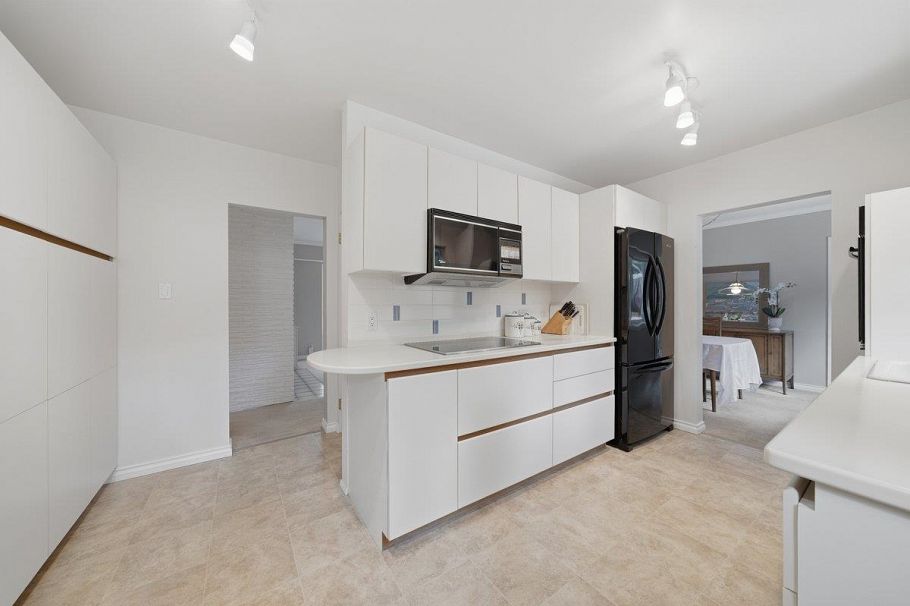3250 Delbrook Avenue North Vancouver, BC - 12