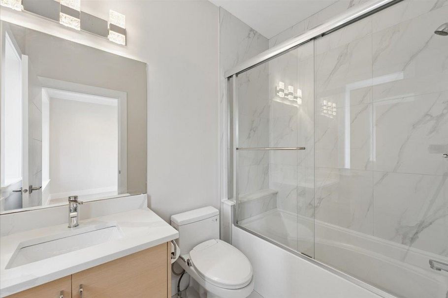 3820 Inverness Street Vancouver, BC - 38