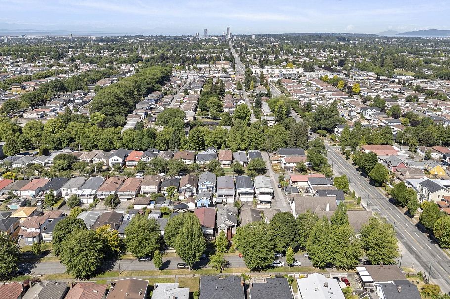 5743 St. Margarets Street Vancouver, BC - 33