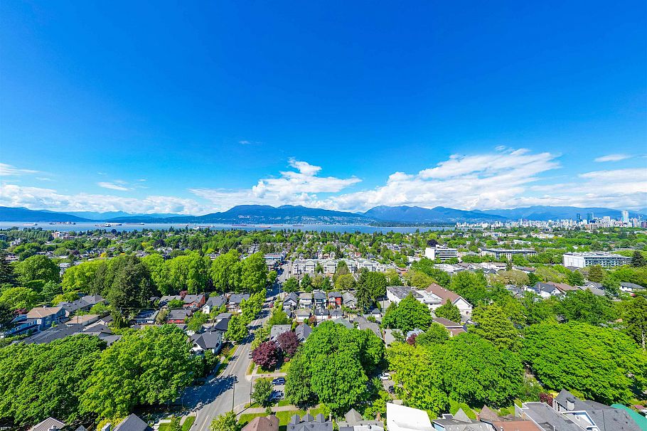 3285 W 12th Avenue Vancouver, BC - 19