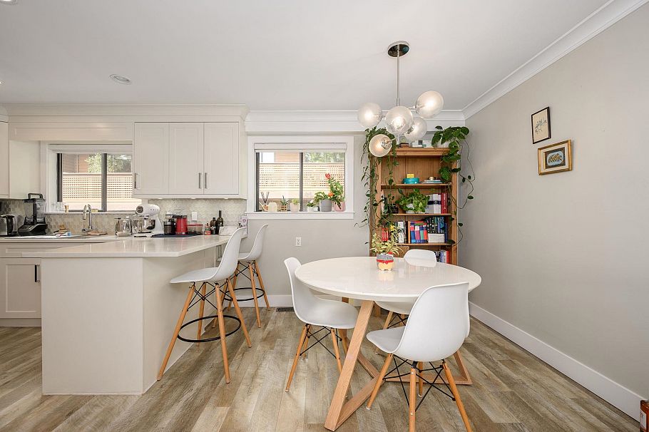 3201 Lonsdale Avenue North Vancouver, BC - 14