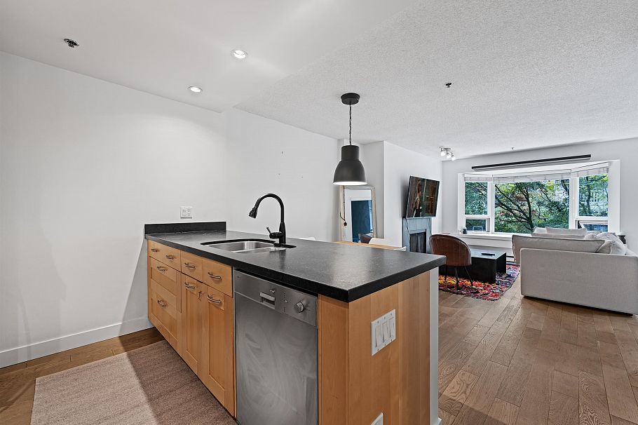 304 1925 W 2nd Avenue Vancouver, BC - 9