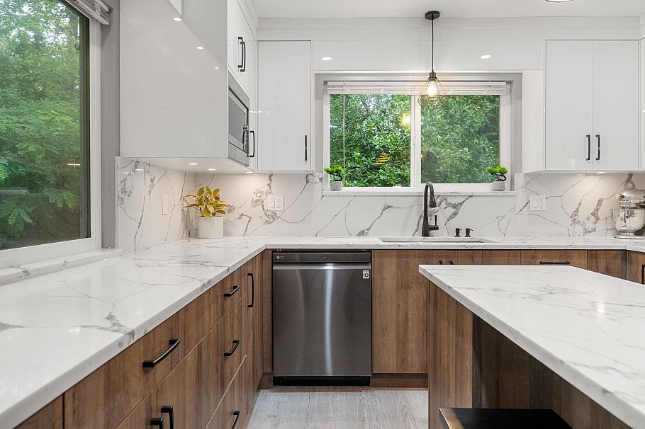 660 E 22nd Street North Vancouver, BC - 14