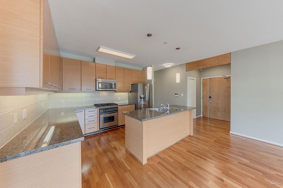 510 530 Raven Woods Drive North Vancouver, BC - 4