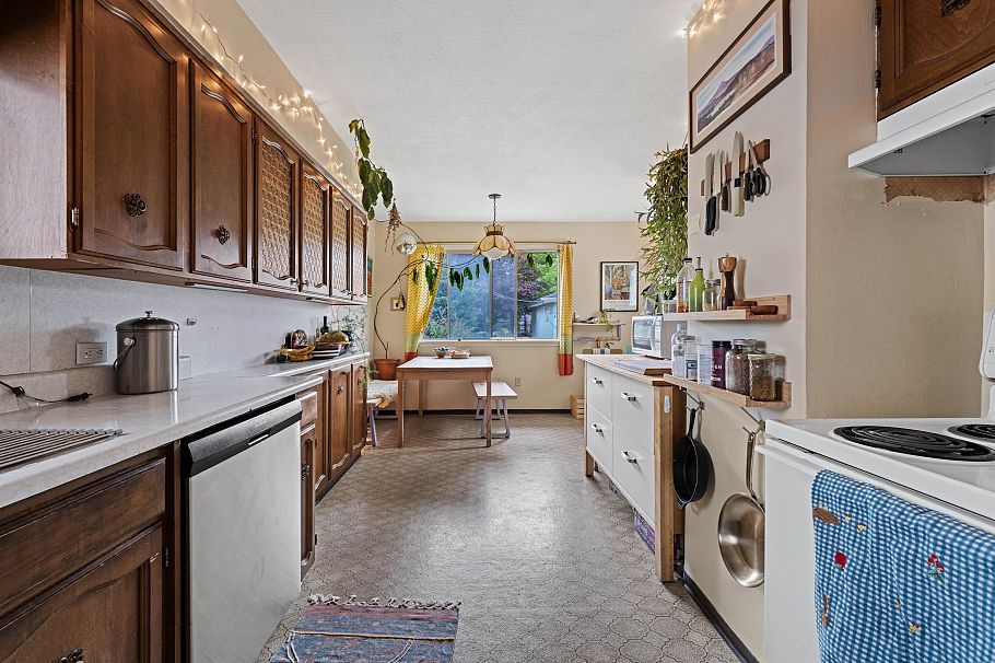 2608 E 4th Avenue Vancouver, BC - 17