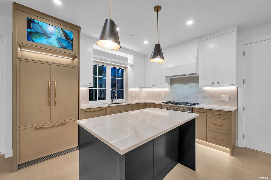 2 5150 Spencer Street Vancouver, BC - 9