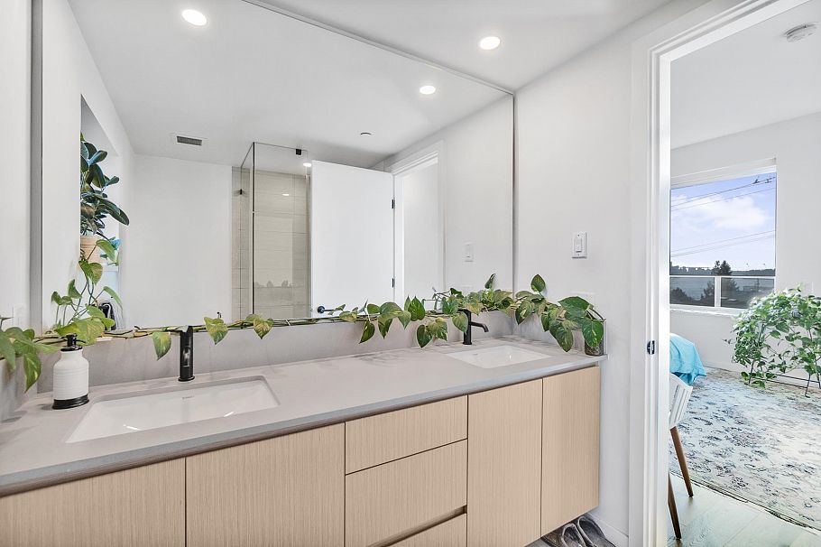 11 528 E 2nd Street North Vancouver, BC - 34