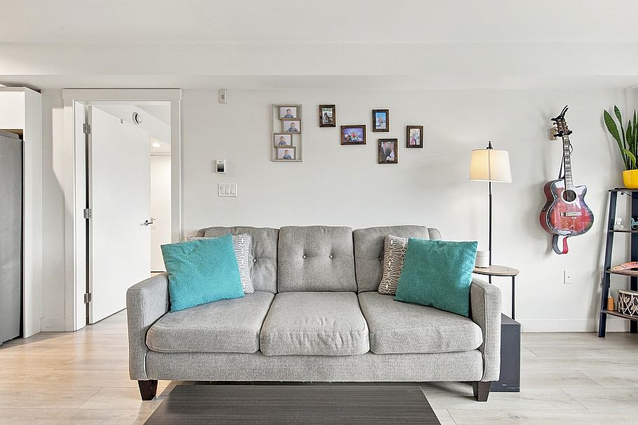 305 1519 Crown Street North Vancouver, BC - 4
