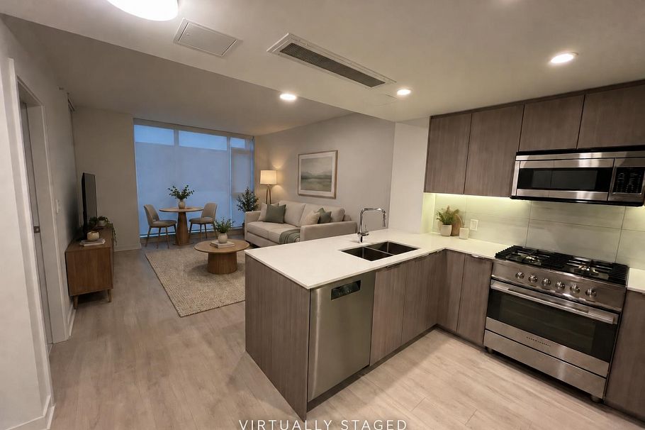 502 1471 Hunter Street North Vancouver, BC - 3