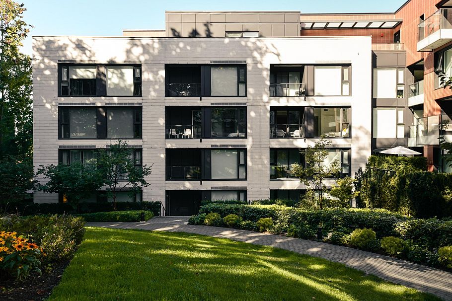 302 7128 Adera Street Vancouver, BC - 37