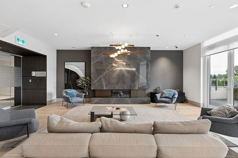 305 1500 Fern Street North Vancouver, BC - 20